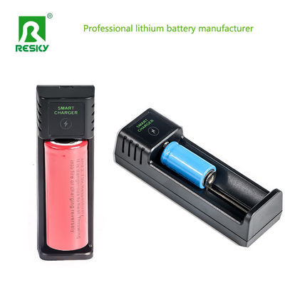 1 Slot Cylindrical Battery Cell Charger Untuk 3.7V 3.6V Lithium LiFePO4 18650 26650 21700 Baterai